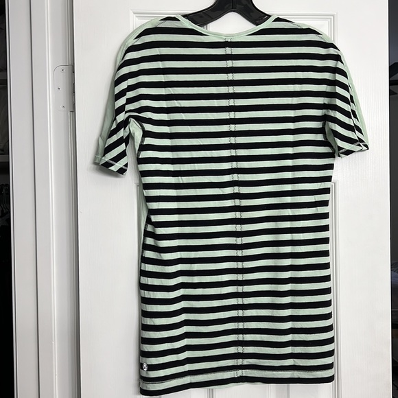 Lululemon Top - Picture 2 of 6